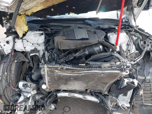 2015 Land Rover Range Rover HSE with VIN SALGS2VF0FA239075, listed as a IAAI auction lot 42278987 with 99,398 mi miles and . Bid and sale history available at DreamBid. Image 10.