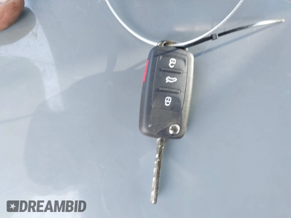 2015 Volkswagen Beetle Fleet Edition с VIN 3VWF17AT5FM640751, выставлен на аукционе IAAI как лот 41952659 с пробегом 172 089 миль миль и . История ставок и продаж доступна на DreamBid. Изображение 11.