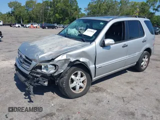 2004 Mercedes-Benz M 350 with VIN 4JGAB57E84A472827, listed as a IAAI auction lot 42135826 with 221,174 mi miles and . Bid and sale history available at DreamBid. Image 16.