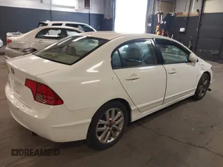 2008 Honda Civic EX-L z VIN 2HGFA16918H514449, wystawiony jako IAAI lot #41857942 z przebiegiem 185 522 mil mil oraz . Historia ofert i sprzedaży dostępna na DreamBid. Obrazek 4.