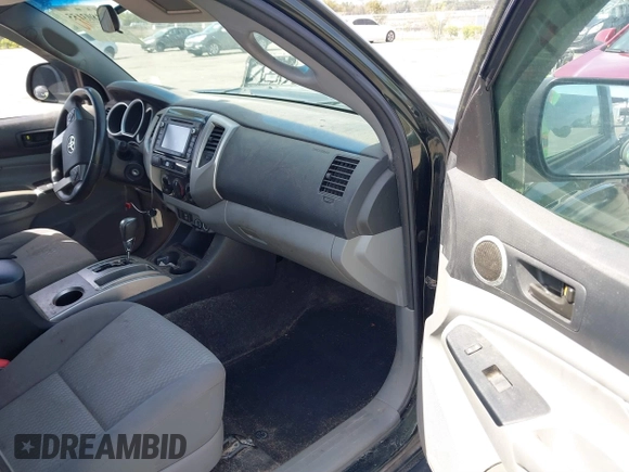 2014 Toyota Tacoma PreRunner with VIN 3TMJU4GN3EM162971, listed as a IAAI auction lot 41803155 with 250,083 mi miles. Bid and sale history available at carsss.com. Image 5.