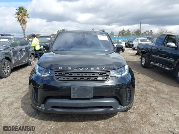 2018 Land Rover Discovery HSE Luxury with VIN SALRT2RK2JA048473, listed as a IAAI auction lot 41698953 with 90,419 mi miles. Bid and sale history available at carsss.com. Image 12.