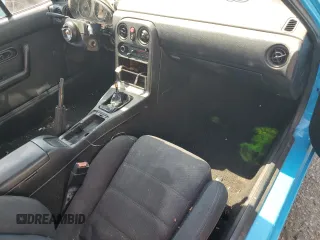 1990 Mazda MX-5 Miata z VIN JM1NA3515L0116370, wystawiony jako Copart lot #62568904 z przebiegiem 175 230 mil mil oraz Szkoda całkowita • Salvage title. Historia ofert i sprzedaży dostępna na DreamBid. Obrazek 8.