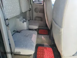 2005 GMC Canyon SLE Z71 with VIN 1GTDT196858100264, listed as a Copart auction lot 70315104 with 305,634 mi miles and Salvage Title. Bid and sale history available at carsss.com. Image 10.
