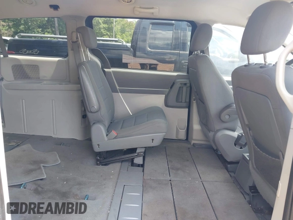 2009 Dodge Grand Caravan SE with VIN 2D8HN44E09R642823, listed as a IAAI auction lot 42606693 with 132,967 mi miles and . Bid and sale history available at DreamBid. Image 8.