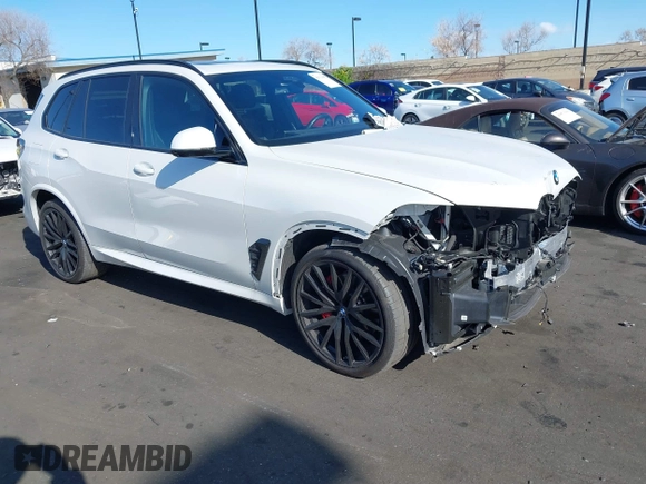 2024 BMW X5 xDrive40i z VIN 5UX23EU02R9T61437, wystawiony jako IAAI lot #41921905 z przebiegiem 19 178 mil mil oraz . Historia ofert i sprzedaży dostępna na DreamBid. Obrazek 1.