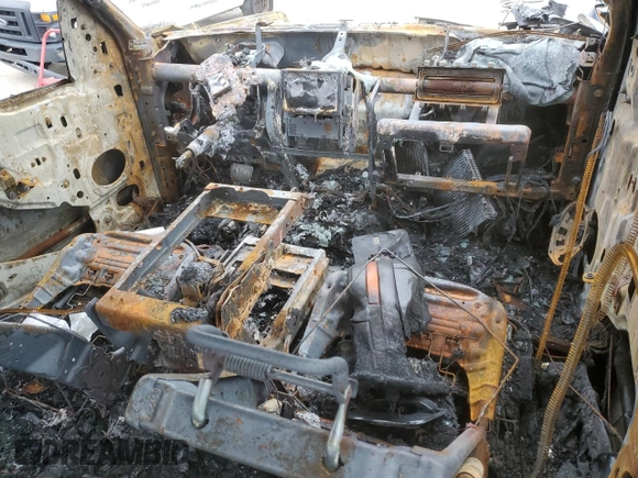 2013 Ford F-150 XL с VIN 1FTFW1ET4DKE52626, выставлен на аукционе Copart как лот 38320004 с пробегом Не указан миль и На запчасти • Non repairable. История ставок и продаж доступна на DreamBid. Изображение 8.