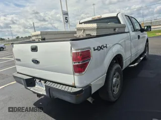 2010 Ford F-150 XL z VIN 1FTEX1EW7AFA89309, wystawiony jako IAAI lot #42802196 z przebiegiem 212 713 mil mil oraz . Historia ofert i sprzedaży dostępna na DreamBid. Obrazek 4.