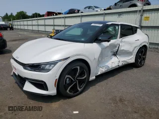 2023 Kia EV6 GT-Line z VIN KNDC4DLC1P5097169, wystawiony jako Copart lot #59554985 z przebiegiem 17 607 mil mil oraz Szkoda całkowita • Salvage title. Historia ofert i sprzedaży dostępna na DreamBid. Obrazek 1.