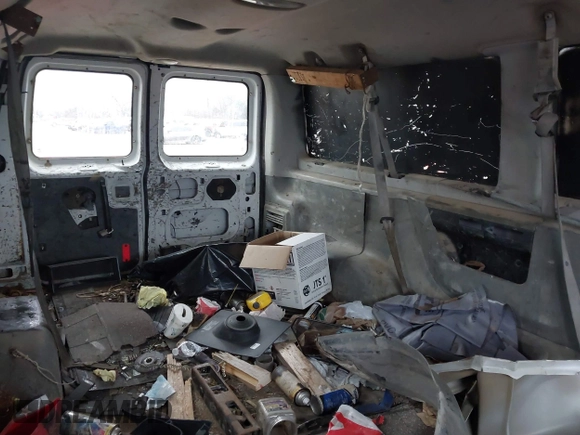 2010 Ford Econoline Passenger XL with VIN 1FBNE3BL7ADA98300, listed as a IAAI auction lot 41374695 with 367,762 mi miles and . Bid and sale history available at DreamBid. Image 8.