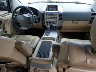 2006 Nissan Armada LE z VIN 5N1AA08B76N710950, wystawiony jako Copart lot #55981715 z przebiegiem 242 233 mil mil oraz Szkoda całkowita • Salvage title. Historia ofert i sprzedaży dostępna na DreamBid. Obrazek 8.