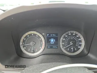 2022 Hyundai Venue SE with VIN KMHRB8A30NU141607, listed as a Copart auction lot 63023035 with 59,676 mi miles and Salvage title. Bid and sale history available at DreamBid. Image 9.