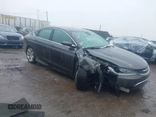 2015 Chrysler 200 Limited with VIN 1C3CCCAB0FN754117, listed as a IAAI auction lot 41521341 with 1 mi miles. Bid and sale history available at carsss.com. Image 1.