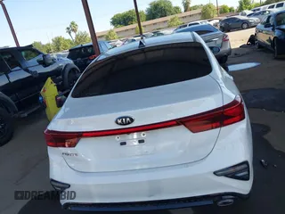 2021 Kia Forte LXS z VIN 3KPF24AD8ME355556, wystawiony jako IAAI lot #42555807 z przebiegiem 29 462 mil mil oraz . Historia ofert i sprzedaży dostępna na DreamBid. Obrazek 17.