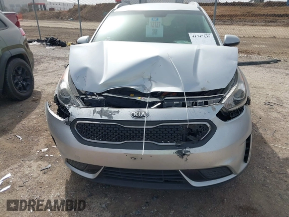 2017 Kia Niro LX with VIN KNDCB3LC6H5088243, listed as a IAAI auction lot 41747137 with 122,149 mi miles. Bid and sale history available at carsss.com. Image 6.