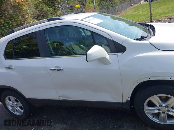 2017 Chevrolet Trax LT with VIN 3GNCJLSB3HL271229, listed as a IAAI auction lot 42011903 with 140,465 mi miles. Bid and sale history available at carsss.com. Image 13.