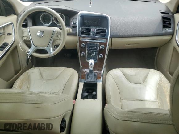 2013 Volvo XC60 3.2L z VIN YV4952DLXD2391044, wystawiony jako Copart lot #58845215 z przebiegiem 136 389 mil mil oraz Czysty tytuł • Clean title. Historia ofert i sprzedaży dostępna na DreamBid. Obrazek 8.