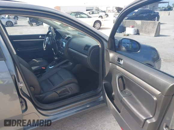 2010 Volkswagen Jetta SEL with VIN 3VWRX7AJ8AM158567, listed as a IAAI auction lot 42344380 with 151,481 mi miles and . Bid and sale history available at DreamBid. Image 5.