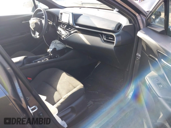 2018 Toyota C-HR XLE with VIN NMTKHMBX0JR024606, listed as a IAAI auction lot 41440926 with 118,968 mi miles. Bid and sale history available at carsss.com. Image 5.