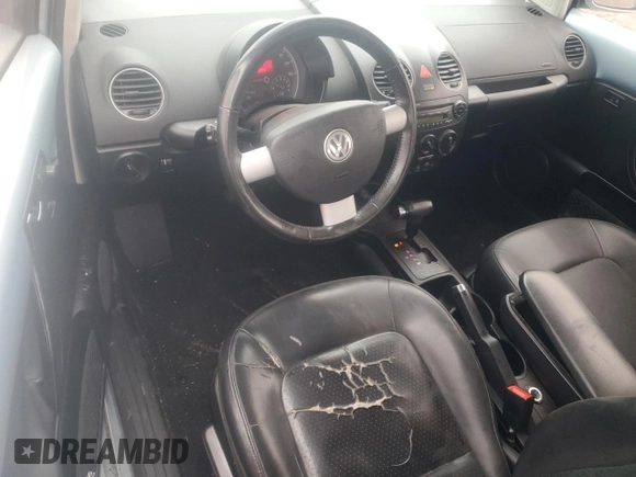 2010 Volkswagen Beetle with VIN 3VWRW3AG3AM012593, listed as a Copart auction lot 42587655 with 86,246 mi miles and Salvage title. Bid and sale history available at DreamBid. Image 8.