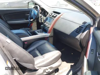 2009 Mazda CX-9 Touring z VIN JM3TB28A990179949, wystawiony jako IAAI lot #42353442 z przebiegiem 257 378 mil mil oraz . Historia ofert i sprzedaży dostępna na DreamBid. Obrazek 5.