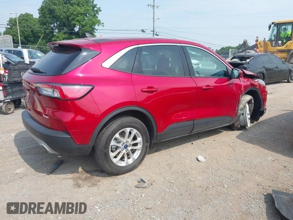 2021 Ford Escape SE with VIN 1FMCU9G63MUA92215, listed as a IAAI auction lot 42439963 with 15,063 mi miles and . Bid and sale history available at DreamBid. Image 4.