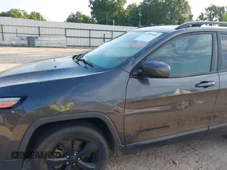 2017 Jeep Cherokee Limited with VIN 1C4PJLDB6HW593154, listed as a IAAI auction lot 42591432 with 99,935 mi miles and . Bid and sale history available at DreamBid. Image 6.