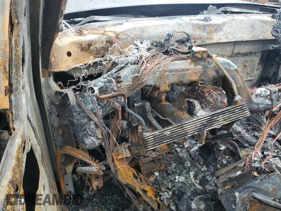 2010 Cadillac Escalade z VIN 1GYUKAEF9AR183825, wystawiony jako Copart lot #87943515 z przebiegiem Nie podano mil oraz Nie do naprawy. Historia ofert i sprzedaży dostępna na DreamBid. Obrazek 9.