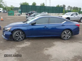 2019 Nissan Altima SR z VIN 1N4BL4CV4KC131194, wystawiony jako IAAI lot #42328015 z przebiegiem 112 099 mil mil oraz . Historia ofert i sprzedaży dostępna na DreamBid. Obrazek 14.