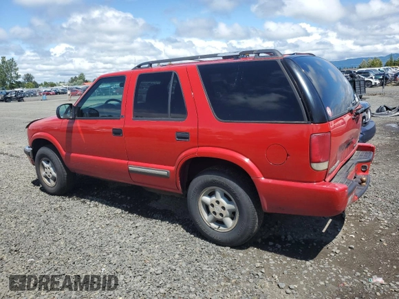 2000 Chevrolet Blazer LT z VIN 1GNDT13W8Y2392666, wystawiony jako Copart lot #56652895 z przebiegiem 223 924 mil mil oraz Szkoda całkowita • Salvage title. Historia ofert i sprzedaży dostępna na DreamBid. Obrazek 2.