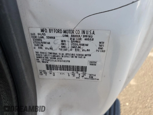 2003 Ford F-250 XL z VIN 1FTNF21L83ED10378, wystawiony jako Copart lot #78414894 z przebiegiem 158 936 mil mil oraz Szkoda całkowita • Salvage title. Historia ofert i sprzedaży dostępna na DreamBid. Obrazek 12.