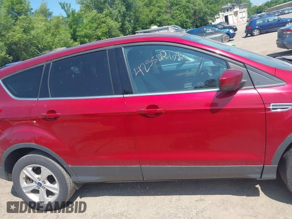2013 Ford Escape SE z VIN 1FMCU9GX4DUB45402, wystawiony jako IAAI lot #42550068 z przebiegiem 238 520 mil mil oraz . Historia ofert i sprzedaży dostępna na DreamBid. Obrazek 13.