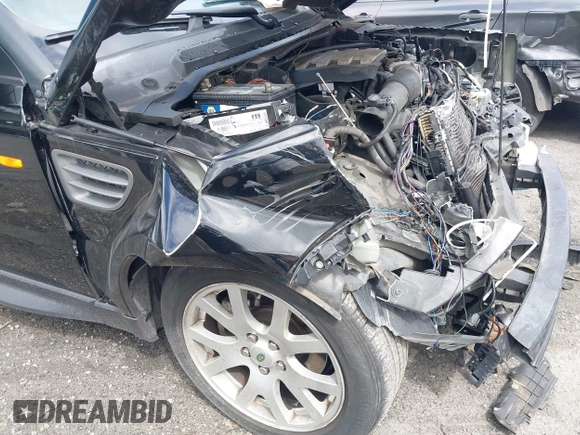 2008 Land Rover Range Rover Sport HSE z VIN SALSF25428A182930, wystawiony jako IAAI lot #41753860 z przebiegiem Nie podano mil oraz . Historia ofert i sprzedaży dostępna na DreamBid. Obrazek 13.