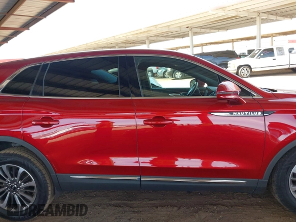 2019 Lincoln Nautilus Select with VIN 2LMPJ8K93KBL66395, listed as a IAAI auction lot 41993460 with Not provided miles and . Bid and sale history available at DreamBid. Image 13.