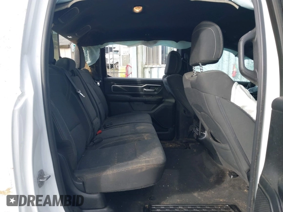 2020 Ram 1500 Big Horn z VIN 1C6SRFFT7LN128110, wystawiony jako IAAI lot #41885725 z przebiegiem 124 043 mil mil oraz . Historia ofert i sprzedaży dostępna na DreamBid. Obrazek 8.
