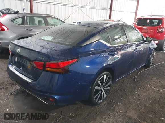 2019 Nissan Altima SR with VIN 1N4BL4CV8KC255940, listed as a IAAI auction lot 41795716 with 22,030 mi miles and . Bid and sale history available at DreamBid. Image 4.