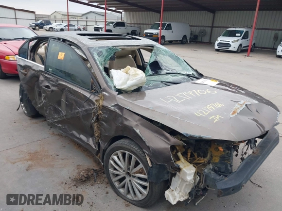 2015 Volkswagen Jetta SE with VIN 3VWD17AJ1FM202041, listed as a IAAI auction lot 42179706 with 80,777 mi miles and . Bid and sale history available at DreamBid. Image 6.