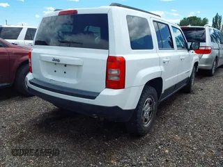 2013 Jeep Patriot Sport with VIN 1C4NJPBA9DD260848, listed as a IAAI auction lot 41620743 with 67,414 mi miles. Bid and sale history available at carsss.com. Image 4.