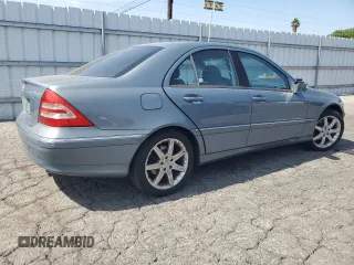 2004 Mercedes-Benz C 230 Kompressor with VIN WDBRF40J84F483289, listed as a Copart auction lot 60732195 with 109,846 mi miles and Clean title. Bid and sale history available at DreamBid. Image 3.