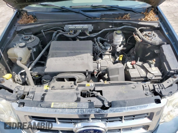 2012 Ford Escape XLT z VIN 1FMCU0DG3CKC07799, wystawiony jako Copart lot #59535605 z przebiegiem 69 378 mil mil oraz Szkoda całkowita • Salvage title. Historia ofert i sprzedaży dostępna na DreamBid. Obrazek 12.