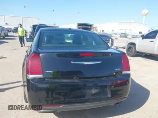 2015 Chrysler 300 with VIN 2C3CCAGG1FH815698, listed as a IAAI auction lot 41853449 with 172,507 mi miles. Bid and sale history available at carsss.com. Image 16.