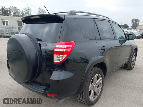 2012 Toyota RAV4 Sport z VIN 2T3WF4DV6CW141256, wystawiony jako IAAI lot #42371916 z przebiegiem 106 081 mil mil oraz . Historia ofert i sprzedaży dostępna na DreamBid. Obrazek 4.