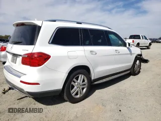 2015 Mercedes-Benz GL-Class GL 350 BlueTEC with VIN 4JGDF2EE8FA552490, listed as a Copart auction lot 71844483 with 137,436 mi miles. Bid and sale history available at carsss.com. Image 3.
