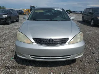 2004 Toyota Camry LE with VIN 4T1BF30K84U588220, listed as a Copart auction lot 54441185 with 165,890 mi miles and Non Repairable. Bid and sale history available at carsss.com. Image 5.