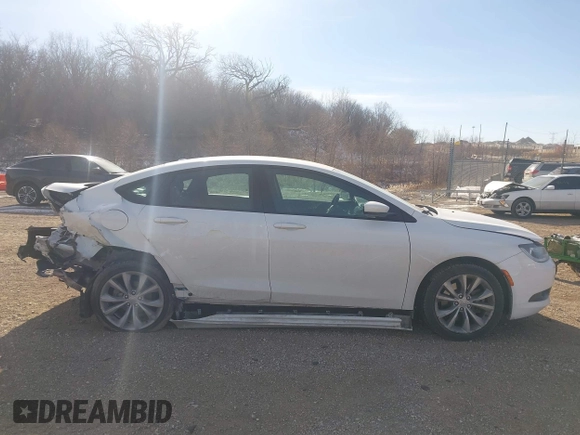 2016 Chrysler 200 S with VIN 1C3CCCBG0GN100441, listed as a IAAI auction lot 41445135 with 122,072 mi miles. Bid and sale history available at carsss.com. Image 13.