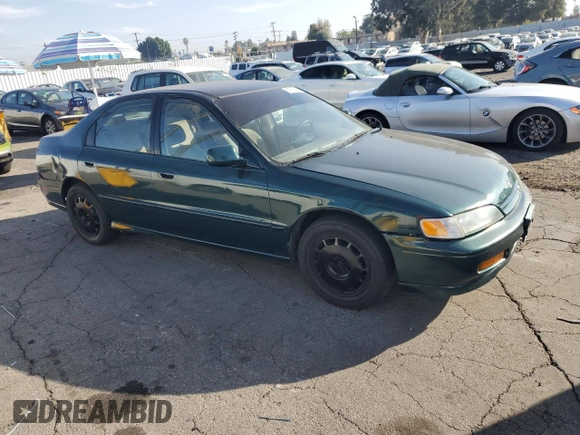 1995 Honda Accord LX с VIN 1HGCD5633SA021651, выставлен на аукционе Copart как лот 84074764 с пробегом 137 788 миль миль и Списание • Salvage title. История ставок и продаж доступна на DreamBid. Изображение 4.