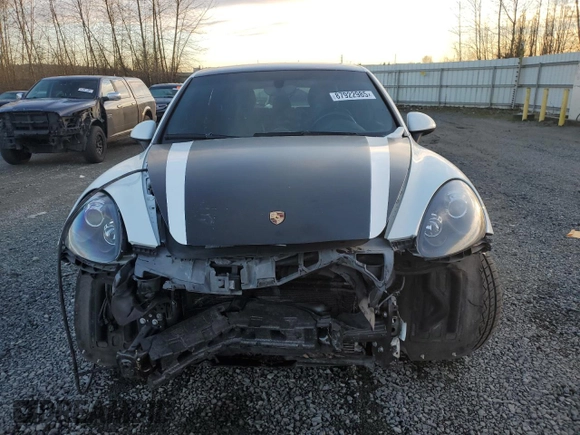 2014 Porsche Cayenne GTS z VIN WP1AD2A21ELA78053, wystawiony jako Copart lot #87922985 z przebiegiem 80 046 mil mil oraz Szkoda całkowita • Salvage title. Historia ofert i sprzedaży dostępna na DreamBid. Obrazek 5.