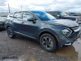 2023 Kia Sportage LX with VIN KNDPUCAF5P7211297, listed as a IAAI auction lot 40594025 with 7,684 mi miles. Bid and sale history available at carsss.com. Image 1.