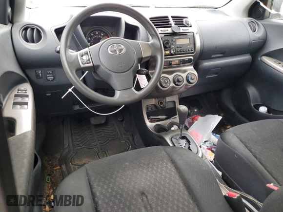 2012 Scion xD z VIN JTKKU4B44C1016035, wystawiony jako Copart lot #51774855 z przebiegiem 110 522 mil mil oraz Czysty tytuł • Clean title. Historia ofert i sprzedaży dostępna na DreamBid. Obrazek 8.