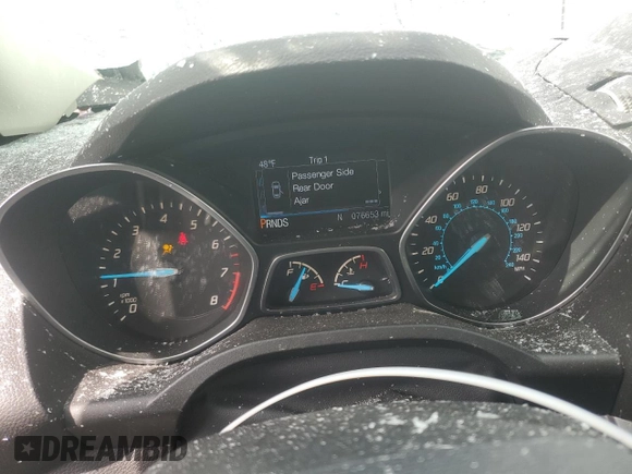 2016 Ford Escape SE z VIN 1FMCU9GX0GUC25252, wystawiony jako Copart lot #51181165 z przebiegiem 76 653 mil mil oraz Szkody całkowita. Historia ofert i sprzedaży dostępna na DreamBid. Obrazek 9.